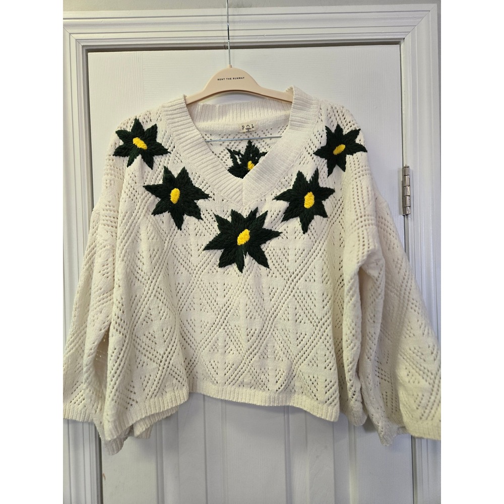 POL Clothing Cream Pointelle Knit V-Neck Sweater Embroidered Green Floral Small